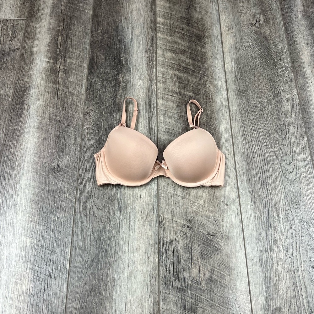32D VS Nude Demi‎ Bra